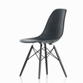 Eames Plastic Side ChairEames Plastic Side Chair stoel zwart
