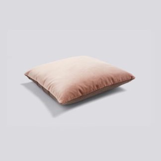 Eclectic CushionEclectic cushion, stoffig roze - fluweel LEVERTIJD: 3 werkdagen