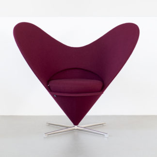 Heart Cone ChairHeart Cone Chair stof tonus 4 kleur 610 bordeaux (F80)LEVERTIJD: 8 weken