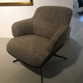 KensingtonMolteni & Co, Kensington - fauteuil, stof en leder LEVERTIJD: 3 werkdagen